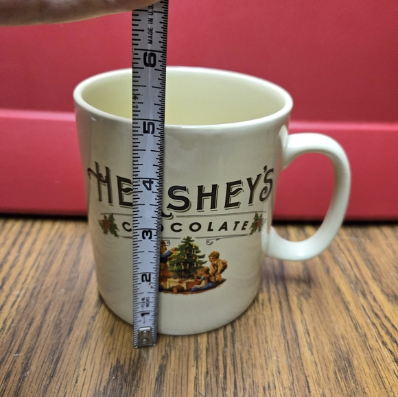 XL Hershey's Ceramic Hot Chocolate Mug. - Picture 2 of 4